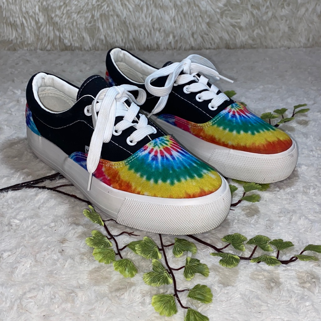 Unisex -Mudd Poppy Rainbow Tie Dye Sneakers